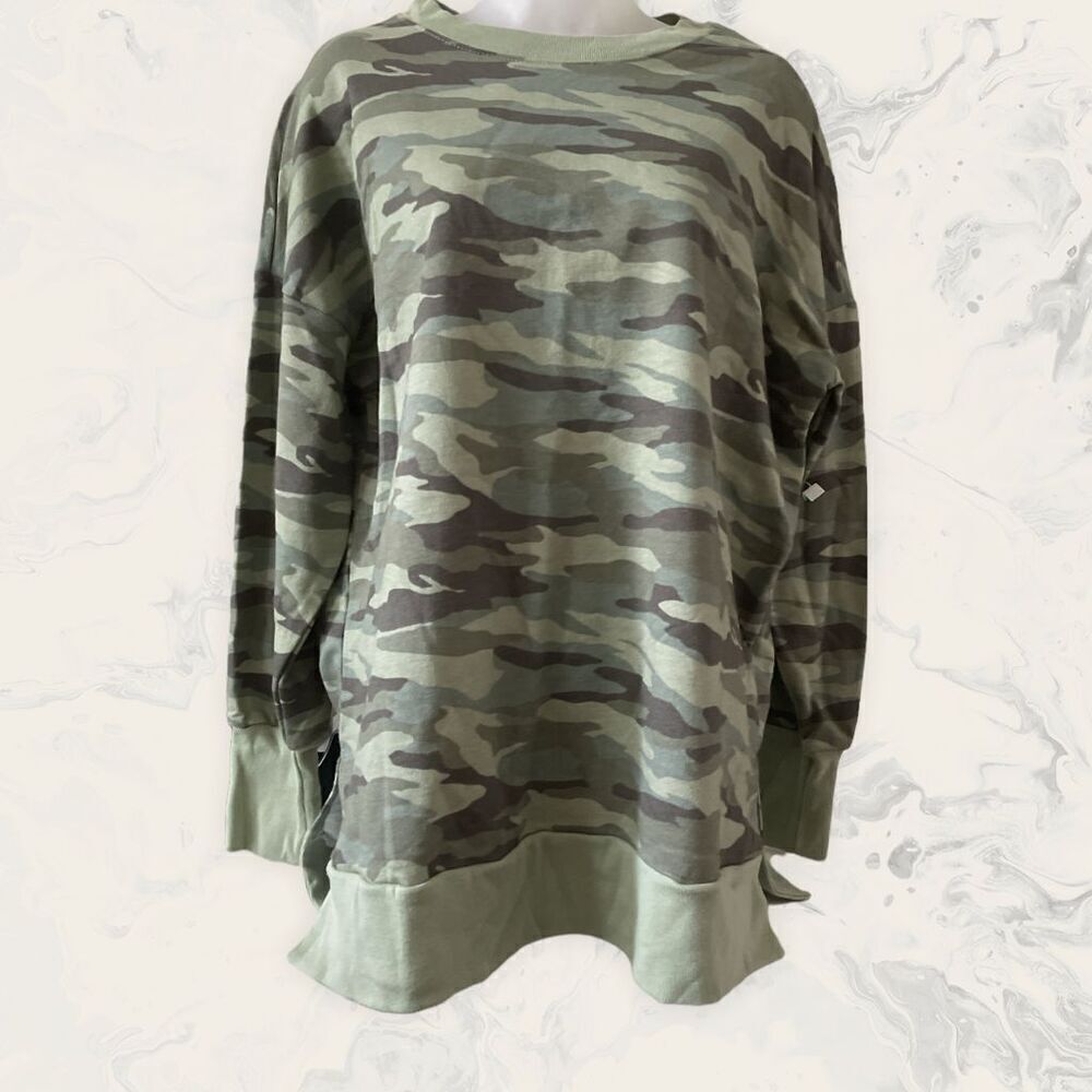 Caslon Women’s Camu Long Sleeve crew Neck Fleece Sweatshirt  - Size M - Green Sp